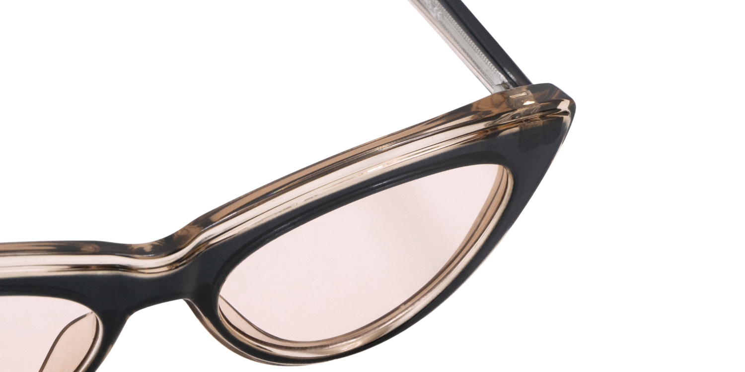 Full Rim Cat Eye Fashionista Classic sunglasses UM8802