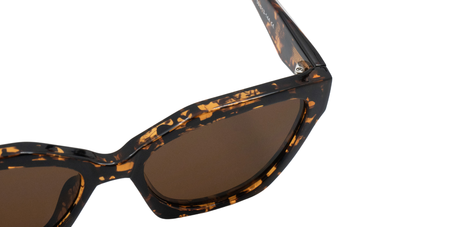 Full Rim Semi Rectangle Fashionista Classic sunglasses UM8841