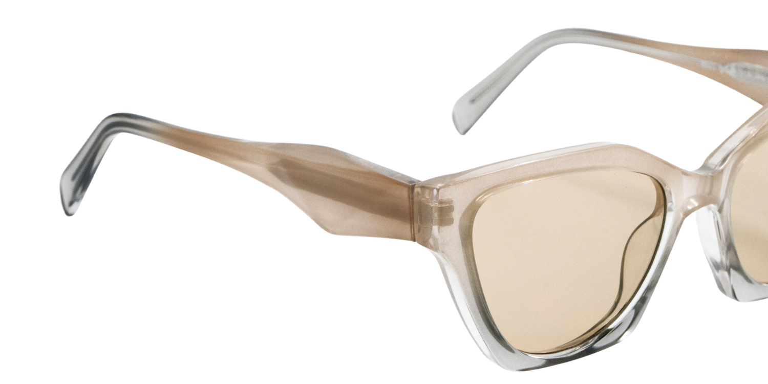 Full Rim Semi Rectangle Fashionista Classic sunglasses UM8841